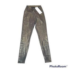 NWT Allfenix Womens Liquid Olive Green Shimmery Pull On 7/8 Leggings Size Small